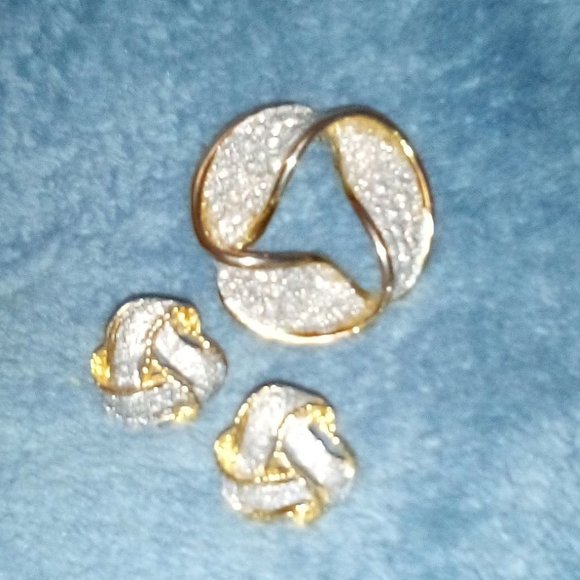 Jewelry - Vintage Gold tone with Silver dust Brooch and Clip-on Earring set